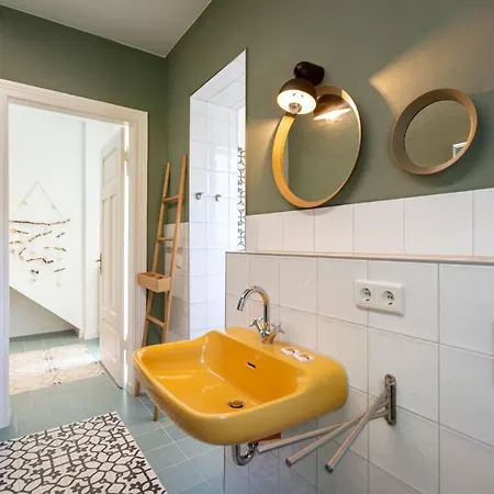 Haus Silvana Апартаменты *